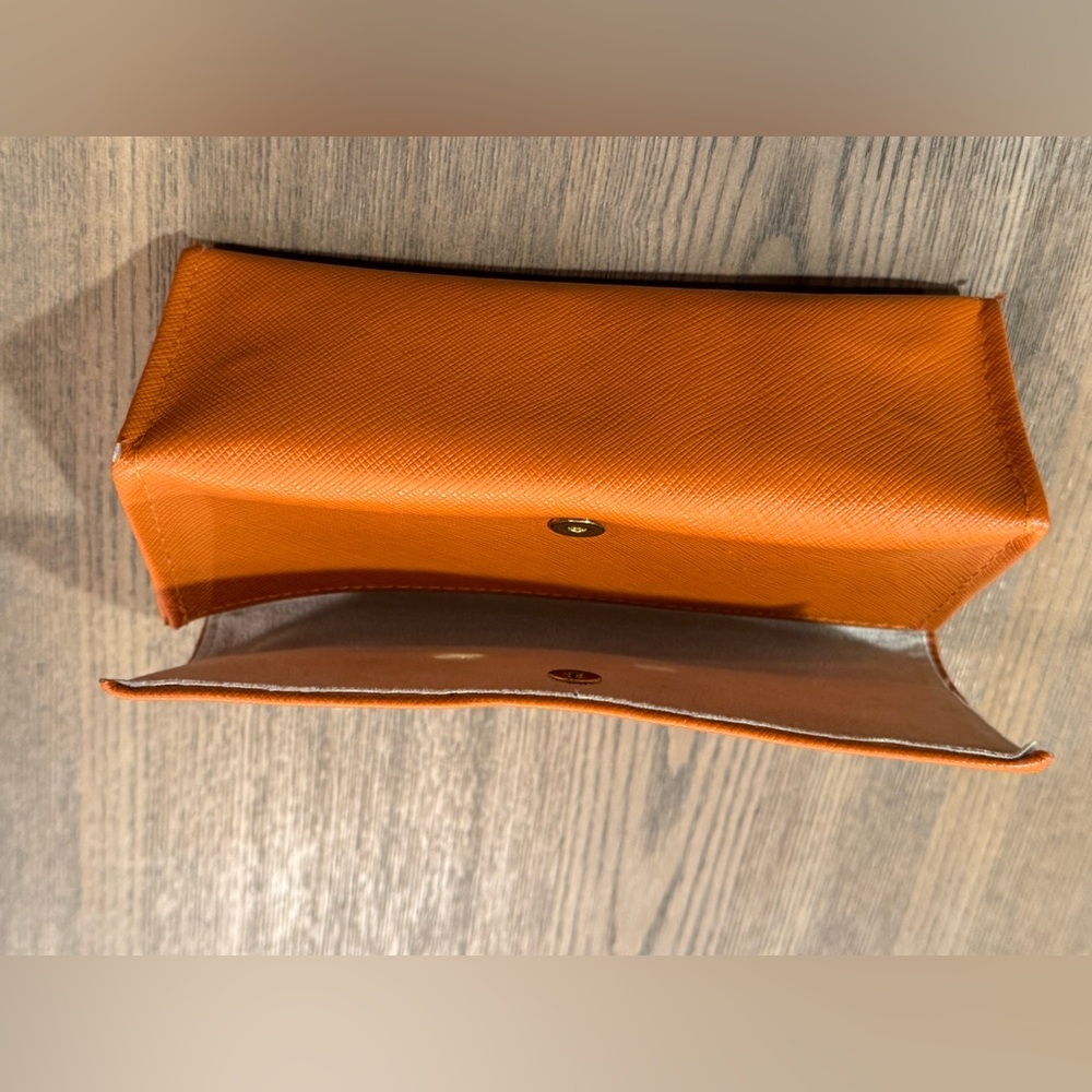 Tory Burch Orange Eyeglass Case: Semi Hard: Used - Picture 8 of 9